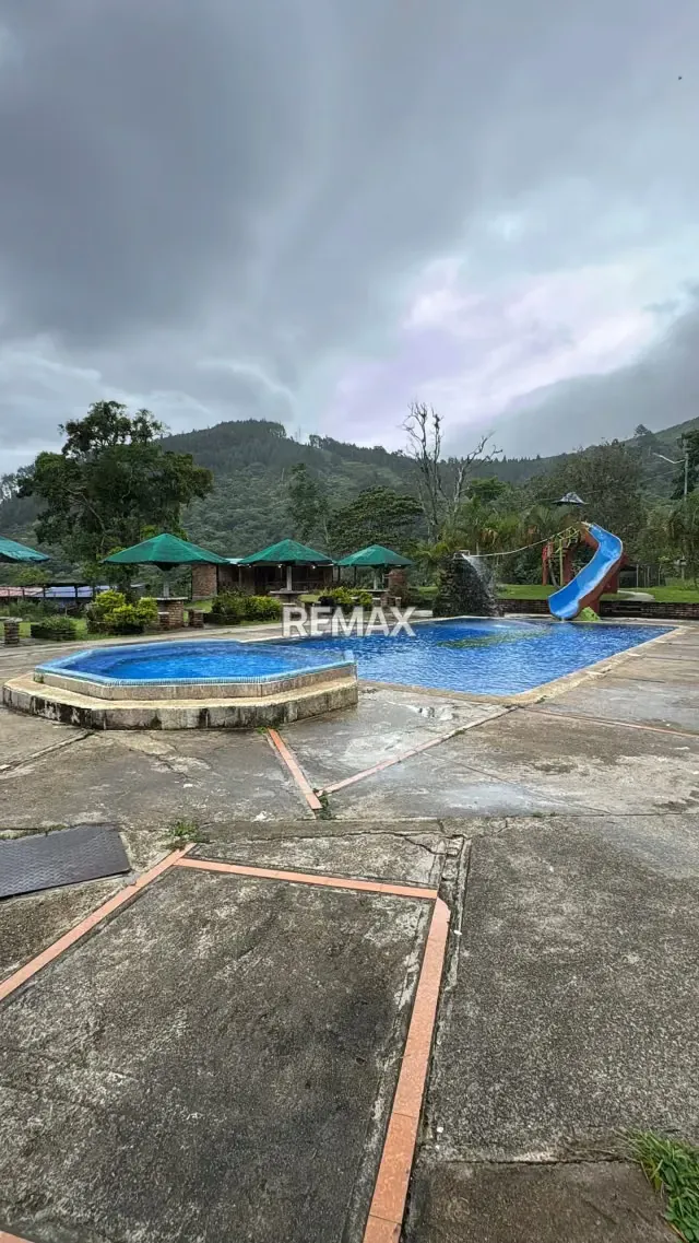 TERRENO EN VENTA EN LOMA DE PANAGA - 4