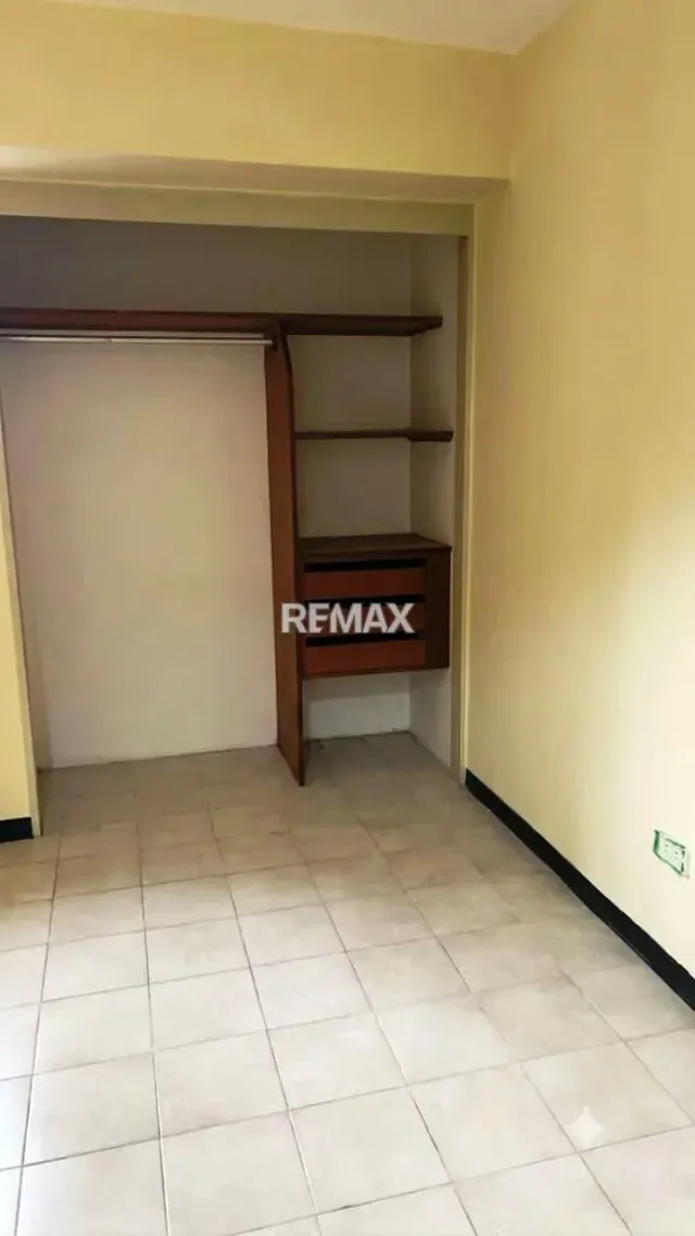 APARTAMENTO EN VENTA - URB. LA CANDELARIA - 6