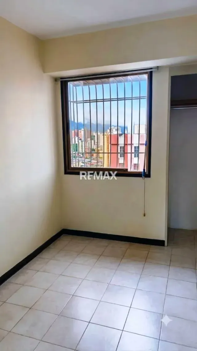 APARTAMENTO EN VENTA - URB. LA CANDELARIA - 7