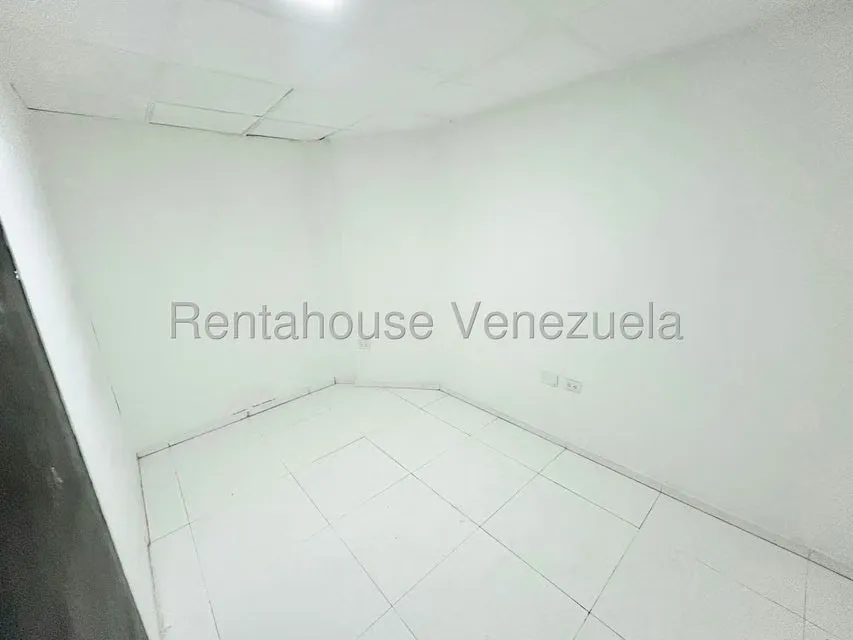 Local Comercial en Alquiler en Parroquia Santa Rosa, Lara - 11