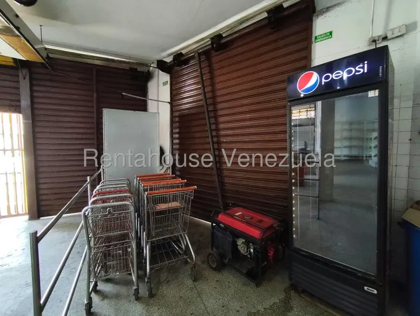Local Comercial en Alquiler en Piñonal, Aragua - 11