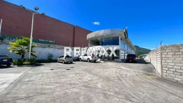 En Venta Local Industrial y Galpón Avenida Rotaria, Barrio Ruiz Pineda, La Concordia,