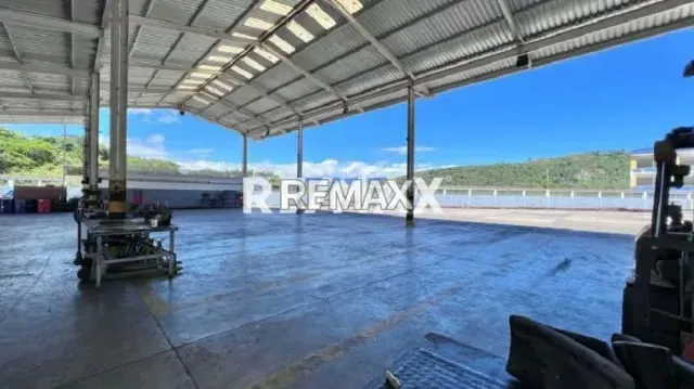 En Venta Local Industrial y Galpón Avenida Rotaria, Barrio Ruiz Pineda, La Concordia, - 4