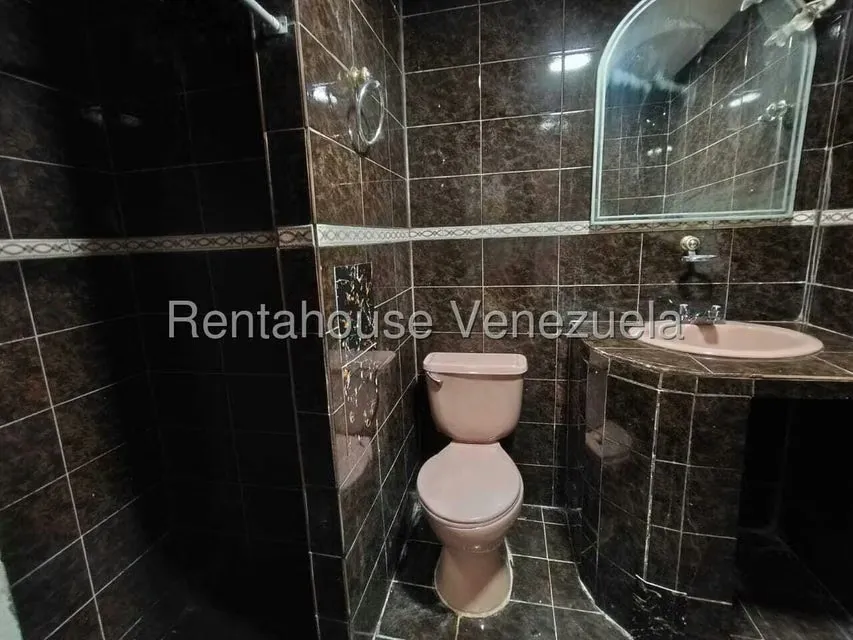 Apartamento (1 Nivel) en Venta en La Rosaleda, Miranda - 13