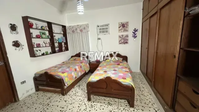 CASA EN CALLE CERRADA EN URBANIZACION CANTA CLARO - 14