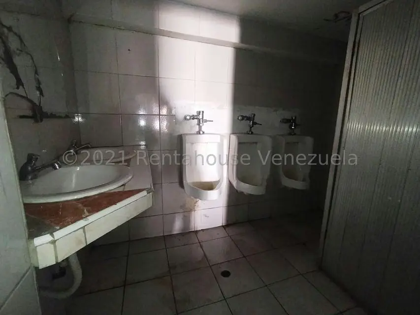 Local Comercial en Venta en Parroquia Concepcion, Lara - 25