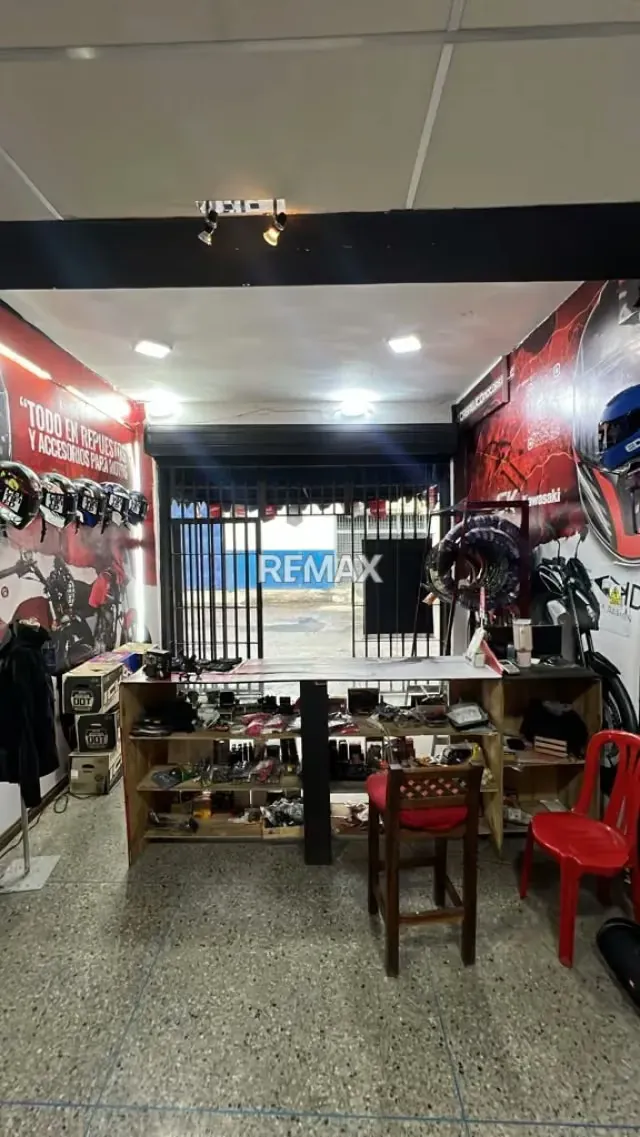 VENDO NEGOCIO EN ZONA REPUESTERA DE BARQUISIMETO - 6
