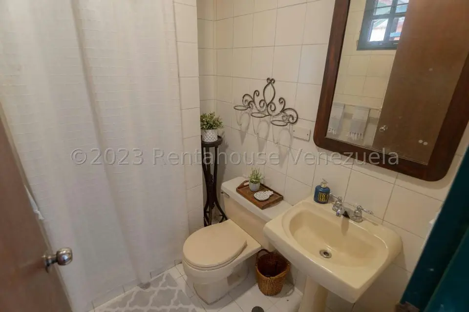 Casa (Multipes Niveles) en Venta en La Lagunita Country Club, Distrito Metropolitano - 21
