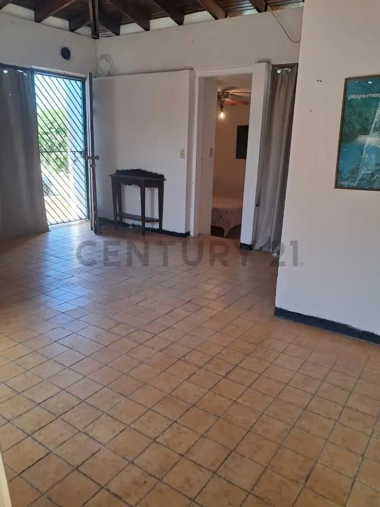 Venta de Chalet en Bahía de Plata, propiedad ideal para remodelar a su gusto - 3