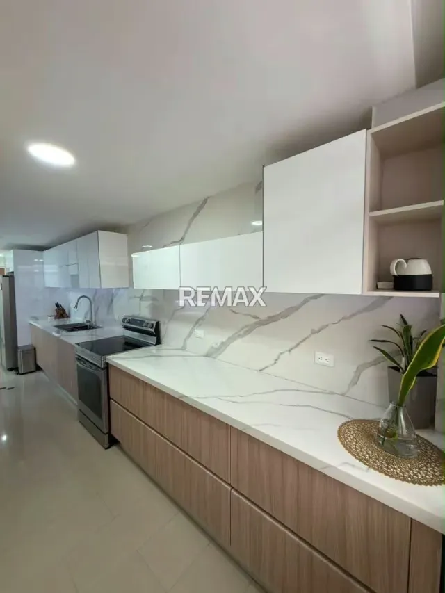 Exclusivo Apartamento en Titanium Suites, Urb. Piedras Pintadas - 6