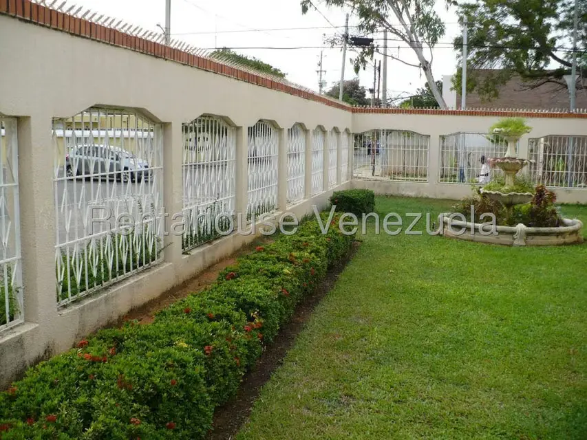 Casa (Duplex) en Venta en Juana de Avila, Zulia
