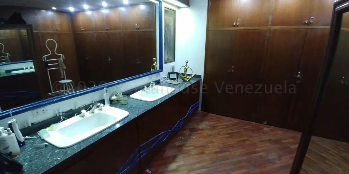 Casa (Duplex) en Venta en Juana de Avila, Zulia - 28