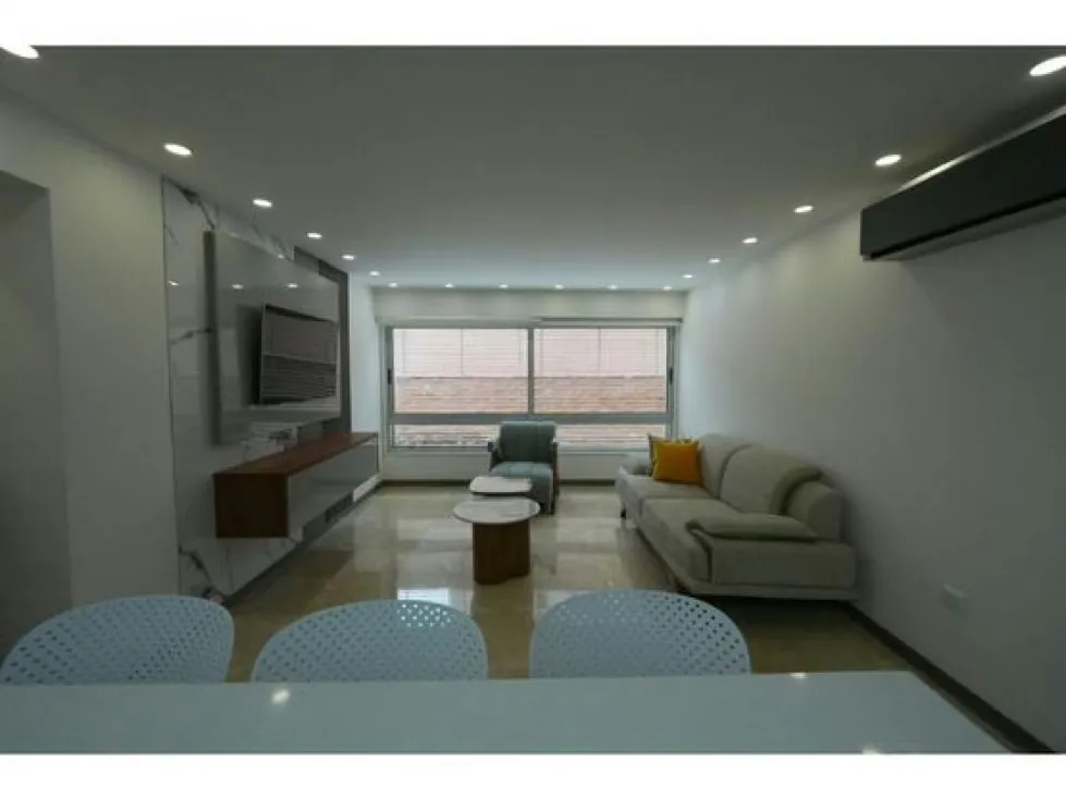 En Venta Apartamento de 86 m² Los Naranjos de Las Mercedes - 2
