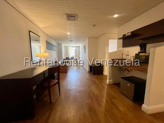 Apartamento (1 Nivel) en Venta en Chuao, Distrito Metropolitano - 2