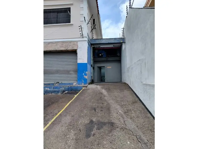 Alquilo galpón 250m2 Santa Mónica 1839