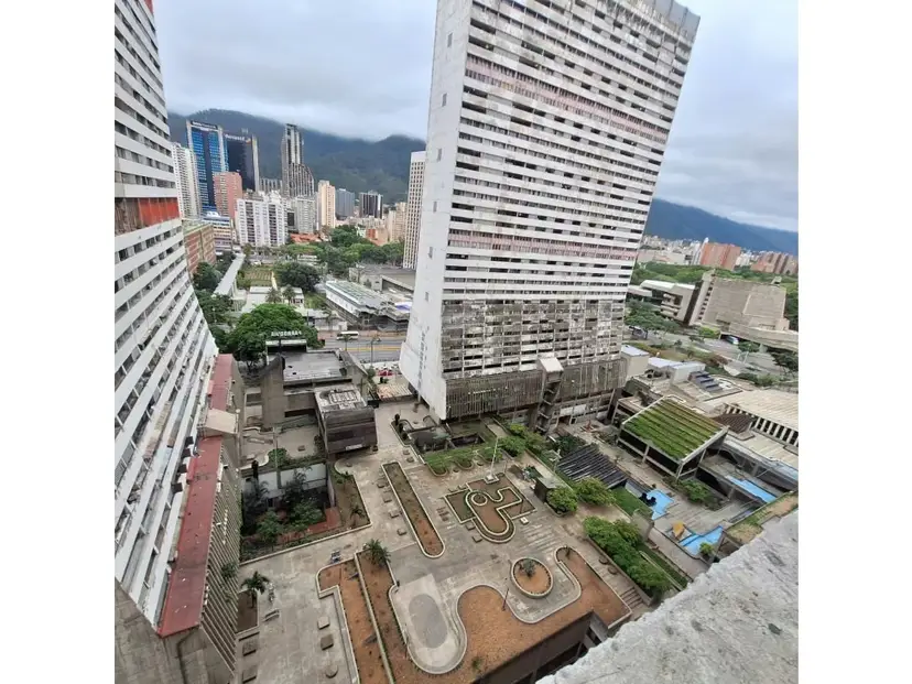 Se Vende Apartamento Duplex 2 hab 2 baños 84 mts2 Parque Central
