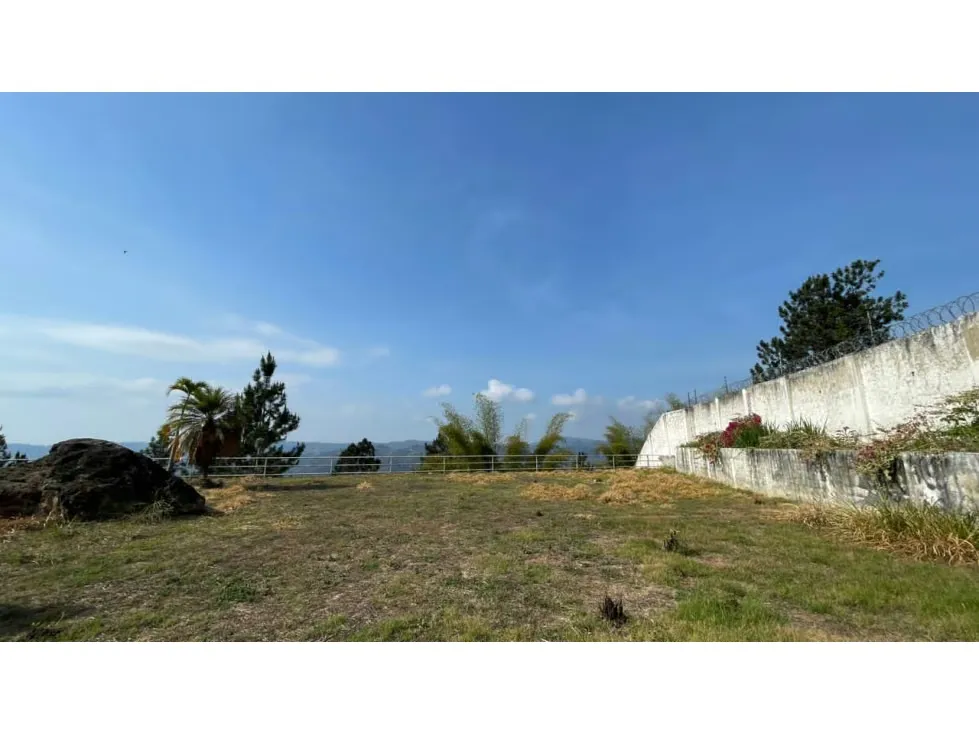 Se vende Casa 2056m² , Loma Linda - 4