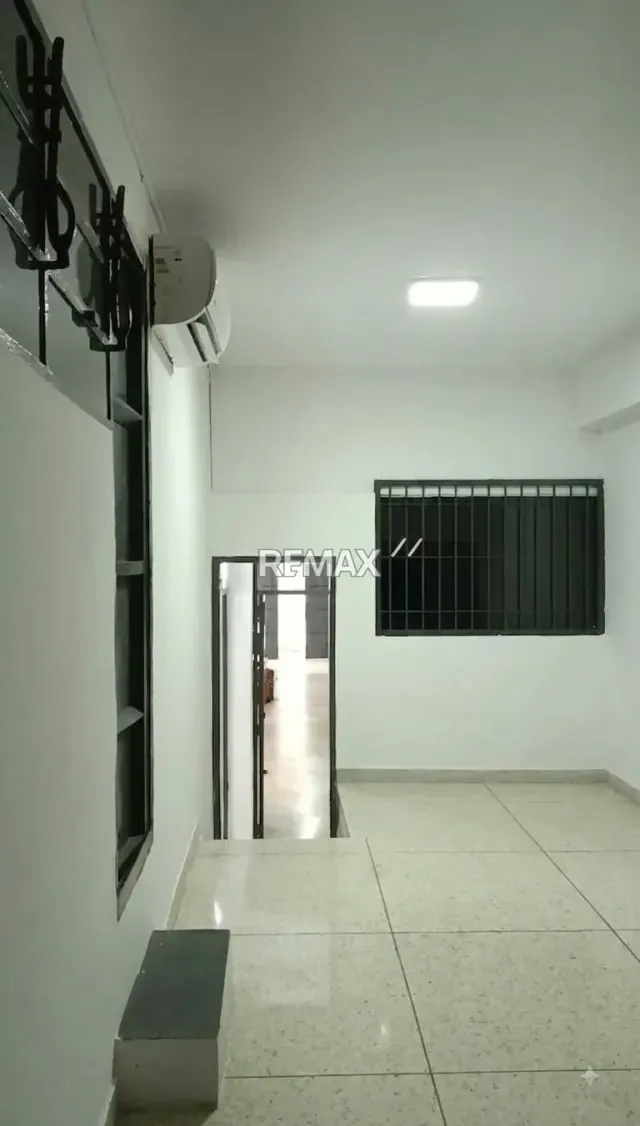 VENTA LOCAL COMERCIAL 140 METROS ALTAGRACIA CARACAS - 5