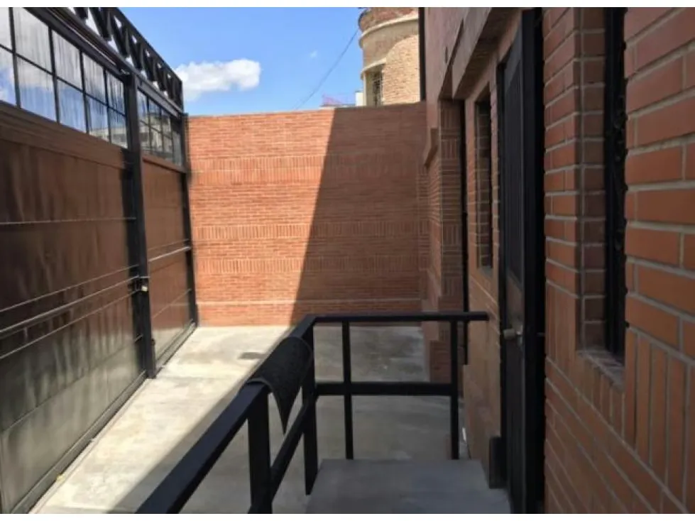 AMPLIO Y MAGNÍFICO GALPÓN EN LOS ROSALES 782M2 - 11