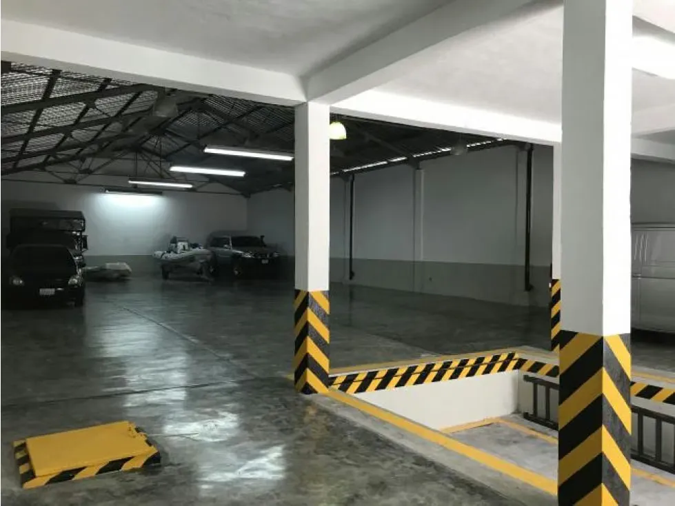 AMPLIO Y MAGNÍFICO GALPÓN EN LOS ROSALES 782M2 - 7