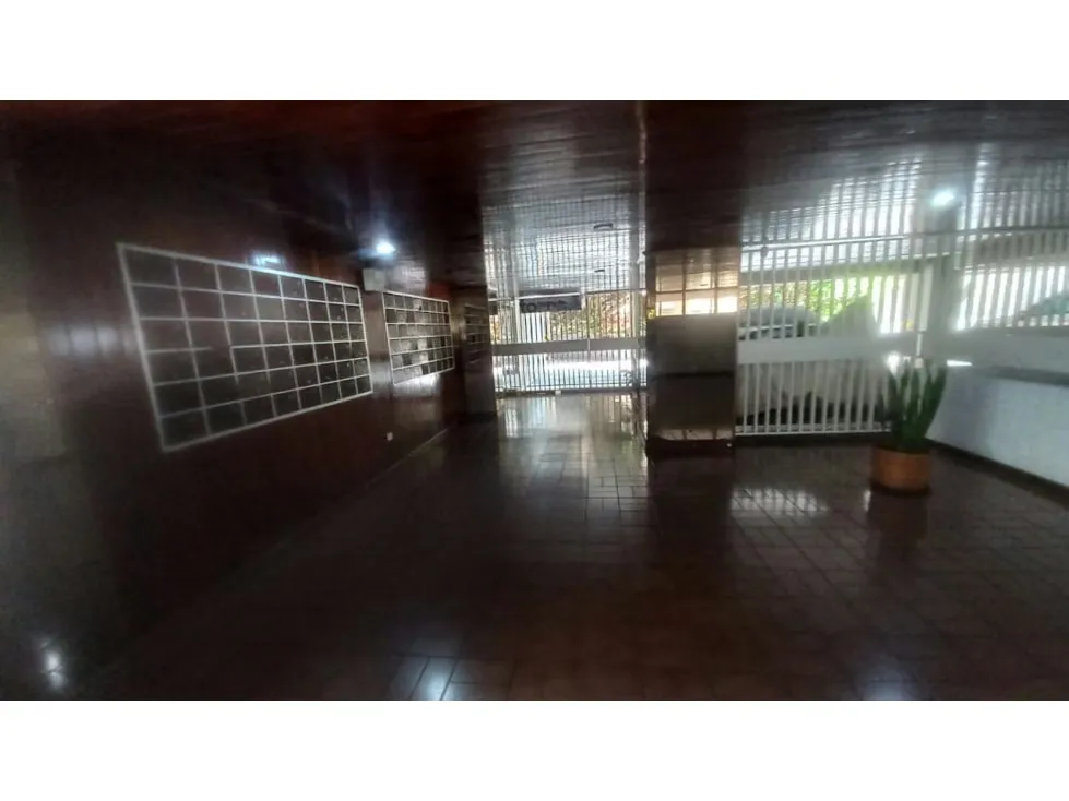 SE VENDE APARTAMENTO EN CLNAS DE SANTA MONICA - 3