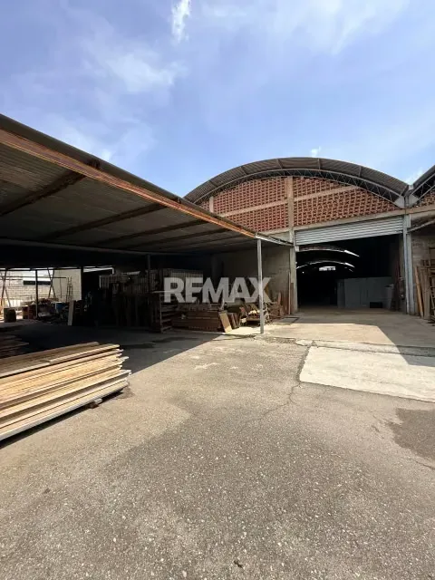 GALPÓN EN VENTA ZONA INDUSTRIAL I - 2