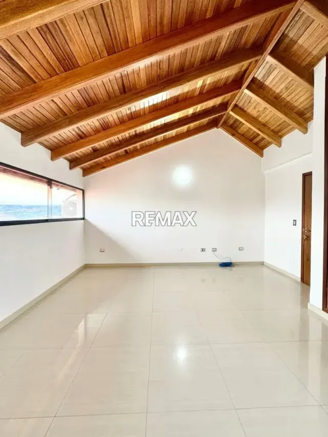 EN VENTA CASA EN LA CASTELLANA - 6