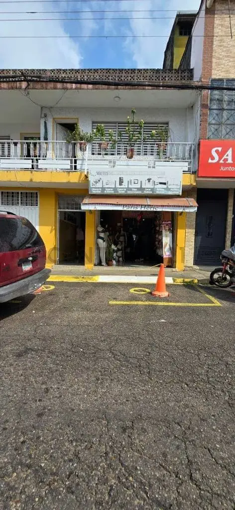 Venta Mini centro Comercial Colon
