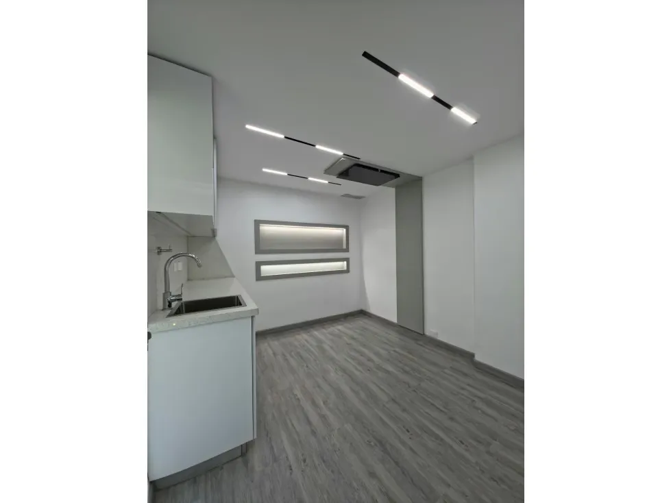 OFICINA EN VENTA 68 M2 - URB SANTA SOFÍA - 5