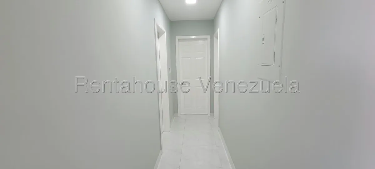 Apartamento (1 Nivel) en Venta en Los Chaguaramos, Distrito Metropolitano - 11