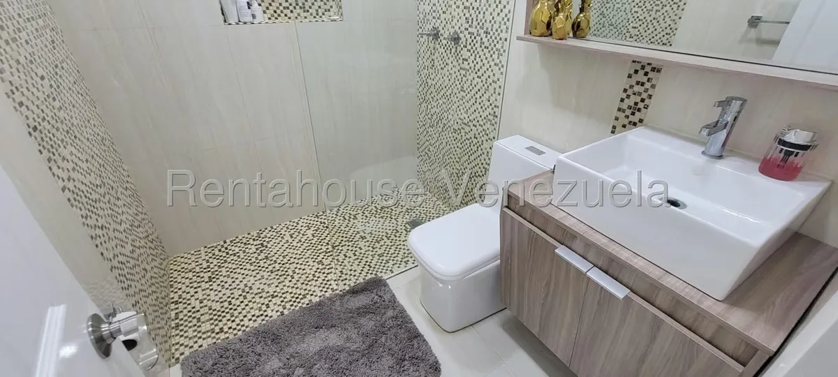 Apartamento (1 Nivel) en Venta en Los Chaguaramos, Distrito Metropolitano - 12