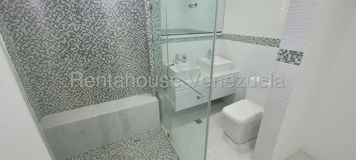 Apartamento (1 Nivel) en Venta en Los Chaguaramos, Distrito Metropolitano - 17