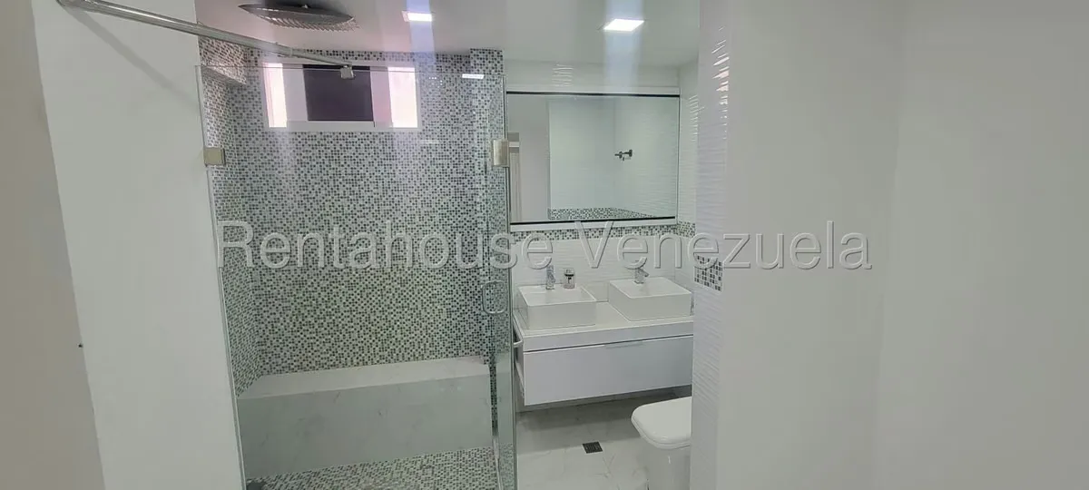 Apartamento (1 Nivel) en Venta en Los Chaguaramos, Distrito Metropolitano - 18