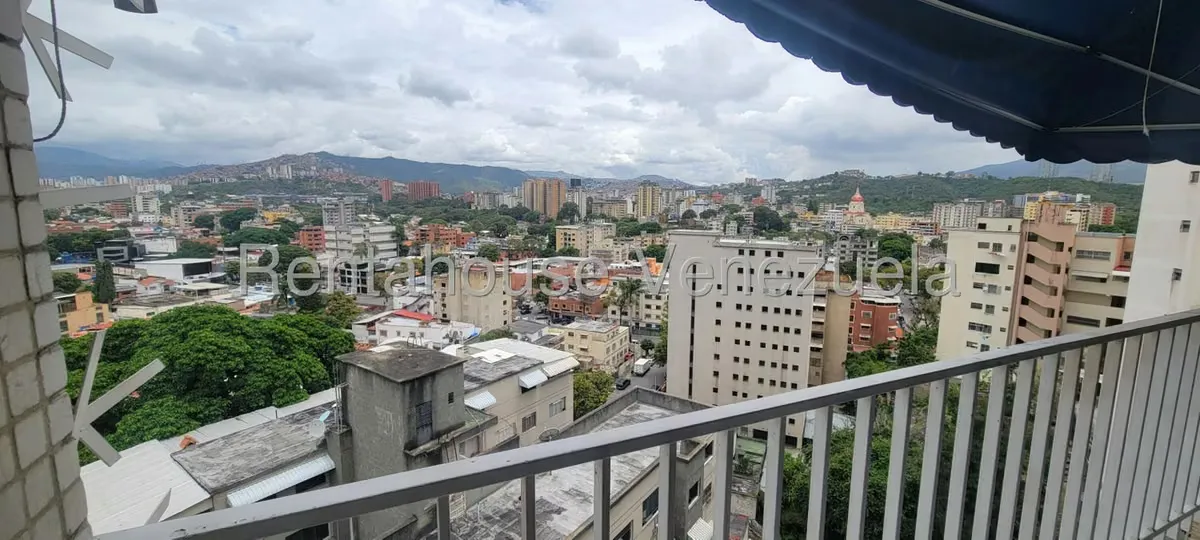 Apartamento (1 Nivel) en Venta en Los Chaguaramos, Distrito Metropolitano - 23