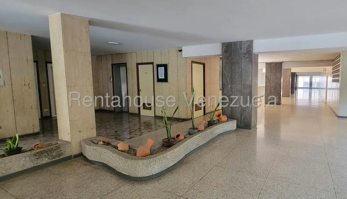 Apartamento (1 Nivel) en Venta en Los Chaguaramos, Distrito Metropolitano - 27