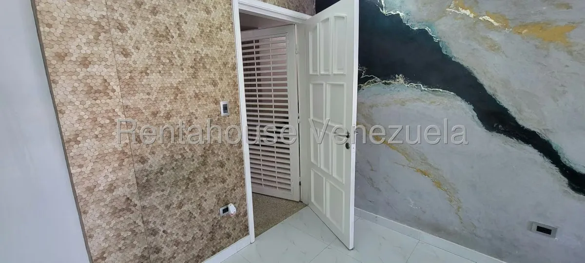 Apartamento (1 Nivel) en Venta en Los Chaguaramos, Distrito Metropolitano - 5