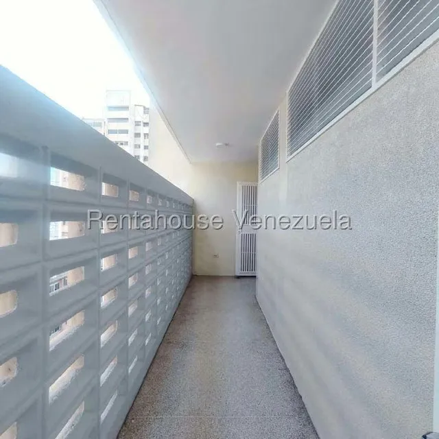 Apartamento (1 Nivel) en Alquiler en Parroquia La Candelaria, Distrito Metropolitano - 17