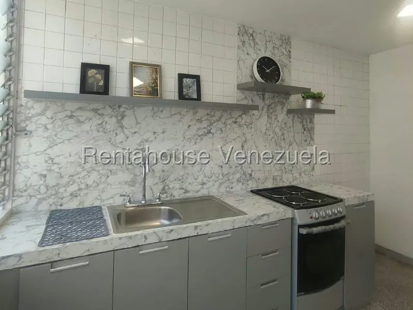 Apartamento (1 Nivel) en Alquiler en Parroquia La Candelaria, Distrito Metropolitano - 3