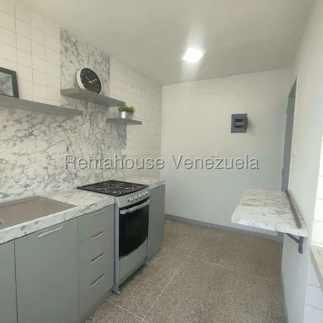 Apartamento (1 Nivel) en Alquiler en Parroquia La Candelaria, Distrito Metropolitano - 4