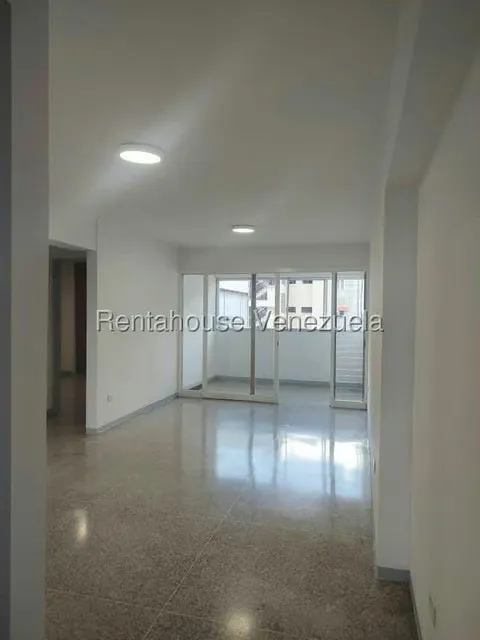 Apartamento (1 Nivel) en Alquiler en Parroquia La Candelaria, Distrito Metropolitano - 6
