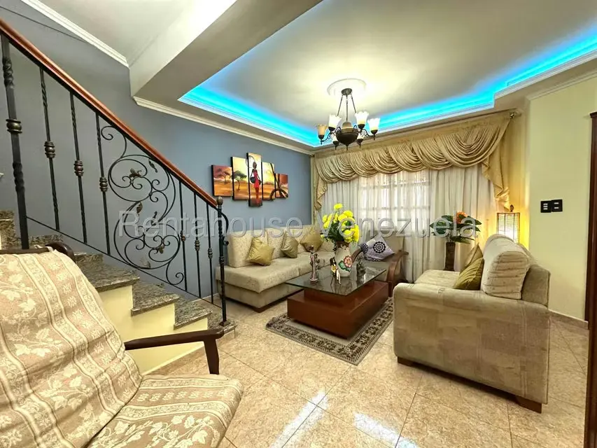 Casa (Duplex) en Venta en Las Cayenas, Aragua - 4