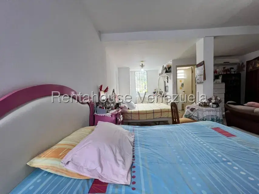 Casa (Duplex) en Venta en Prados del Este, Distrito Metropolitano - 8