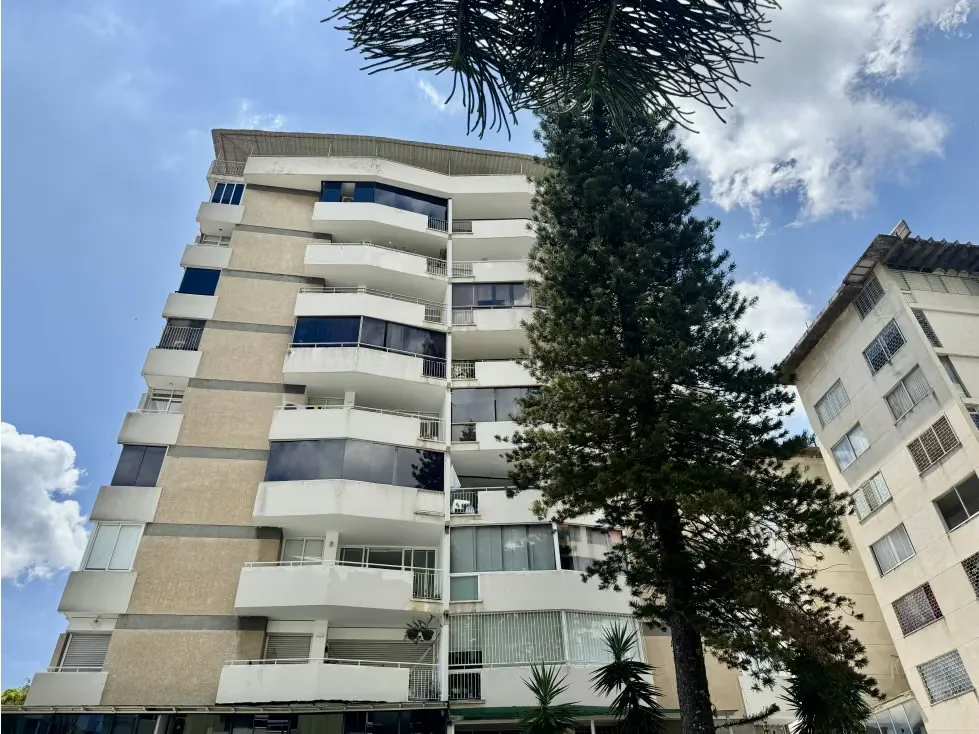 En Alquiler Bello apartamento Los Palos Grandes 133M2. (3h/3b/1pe)