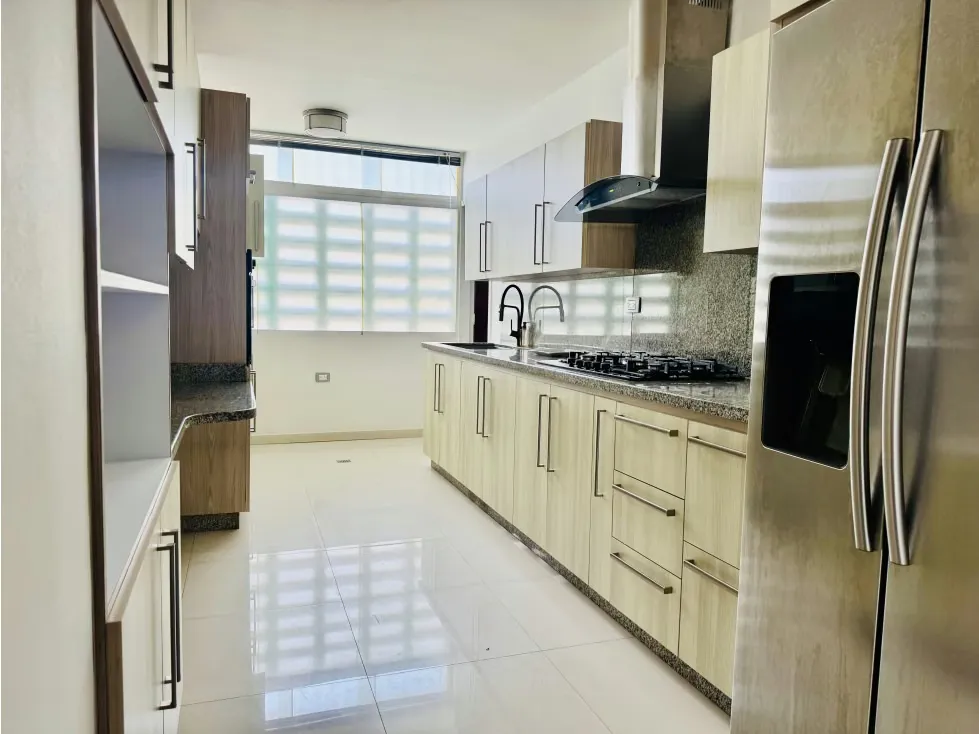 En Alquiler Bello apartamento Los Palos Grandes 133M2. (3h/3b/1pe) - 11