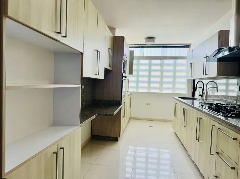 En Alquiler Bello apartamento Los Palos Grandes 133M2. (3h/3b/1pe) - 13