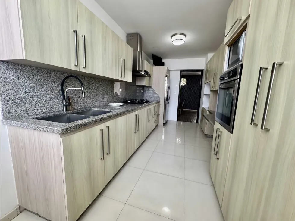 En Alquiler Bello apartamento Los Palos Grandes 133M2. (3h/3b/1pe) - 14
