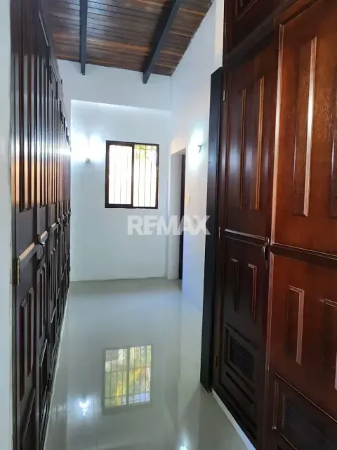 SE VENDE CASA EN URB. LA LAGUNITA, TIPURO. - 15
