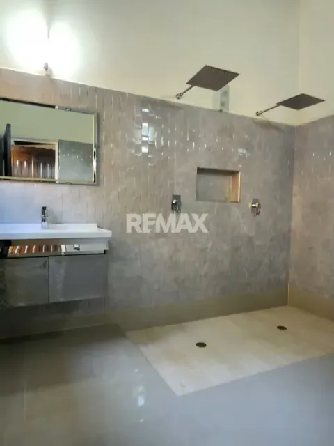 SE VENDE CASA EN URB. LA LAGUNITA, TIPURO. - 16
