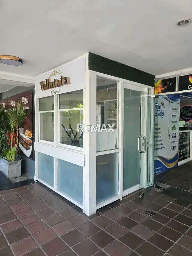 Alquilo local comercial en CC Paseo Barquisimeto - 2