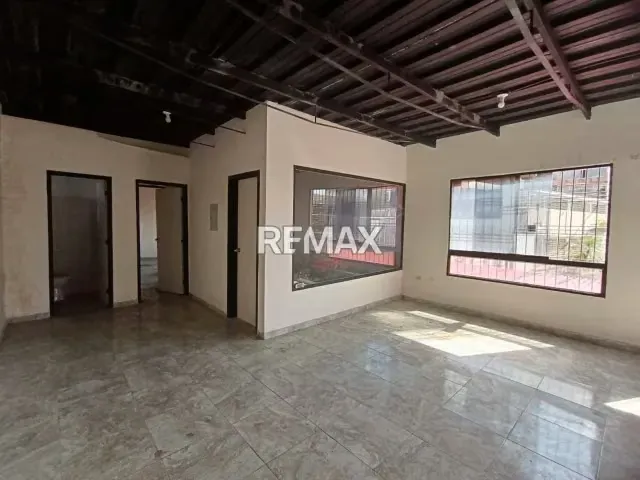 EN ALQUILER LOCAL COMERCIAL EN AV ALIRIO UGARTE PELAYO, MATURÍN-MONAGAS - 11